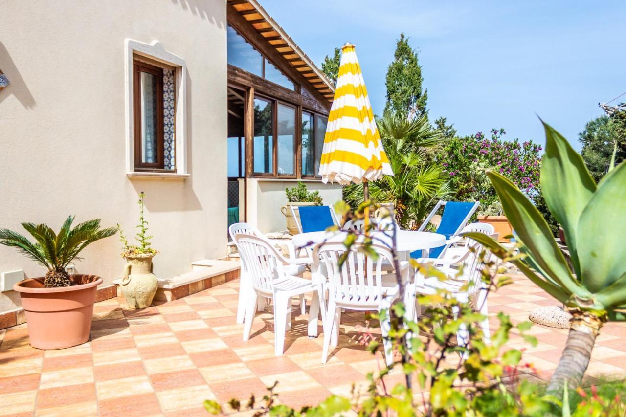 Villa Verde Con Vista Sul Mare San Vito Lo Capo Exteriör bild